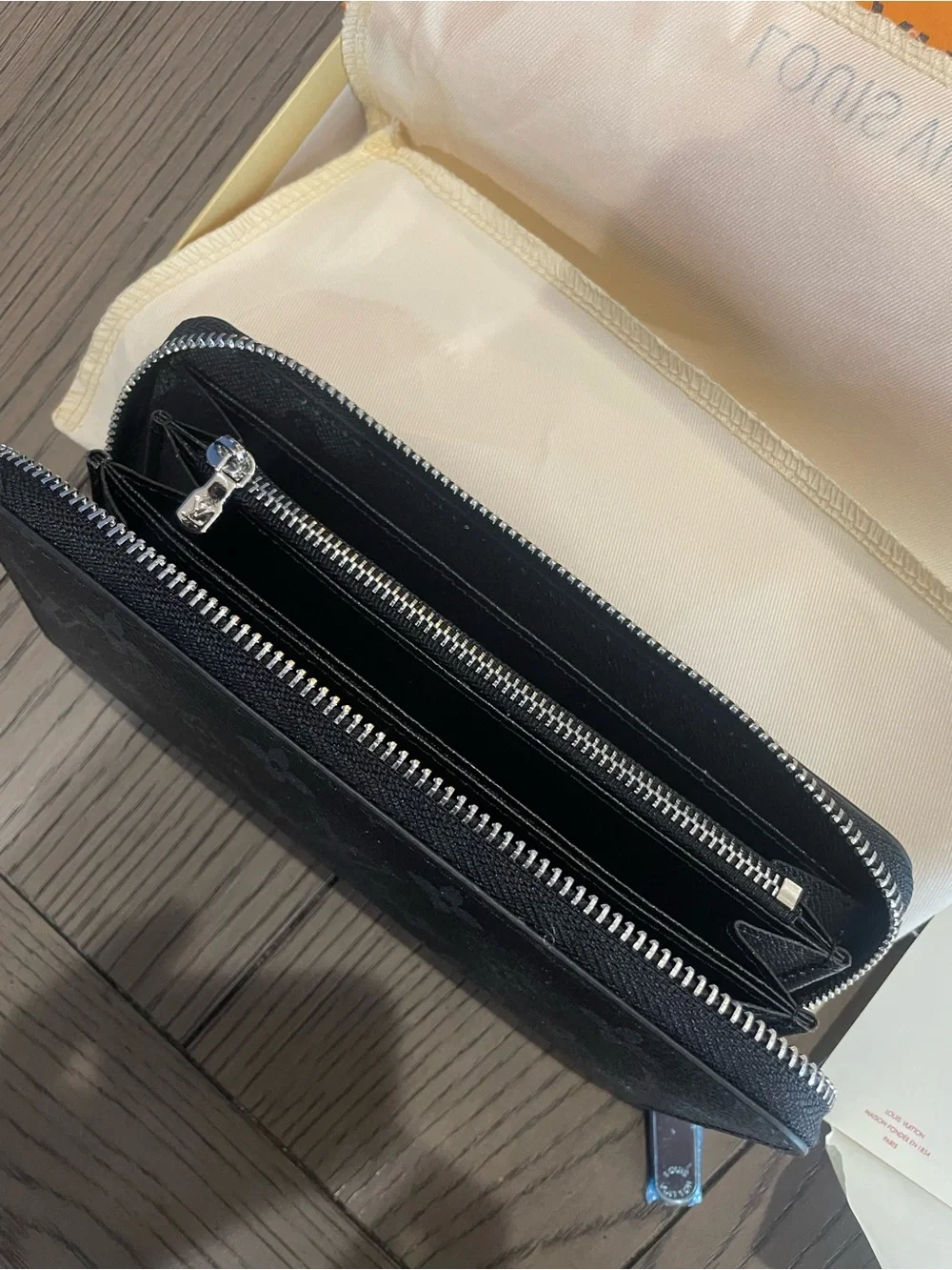 Louis Vuitton Black Monogram Canvas Zippy Wallet